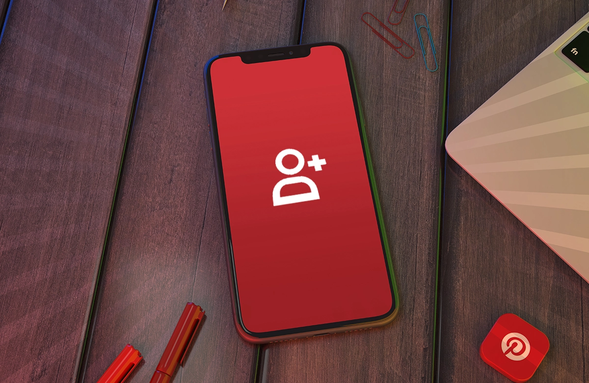 Pinterest işletme hesabı açma işlemini gösteren akıllı telefon görseli.