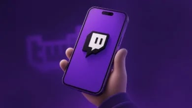 Twitch logosu gösteren akıllı telefonu tutan 3D el.