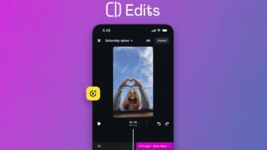 Instagram Edits: En Etkili 5 Video Düzenleme Taktiği Mor-pembe arka planda Edits logosu ve video düzenleme arayüzlü akıllı telefon.