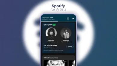 Koyu mavi arka planda Spotify logosu, "Spotify for Artists" yazısı ve SongDNA şarkı detay arayüzü açık akıllı telefon.